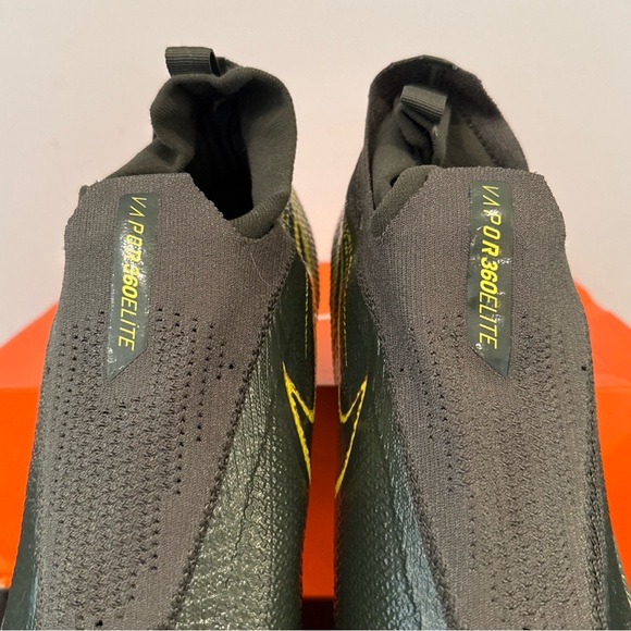 Size 15 Wide Nike Vapor Edge 360 Elite Oregon Ducks PE Football Cleat DA8732-303